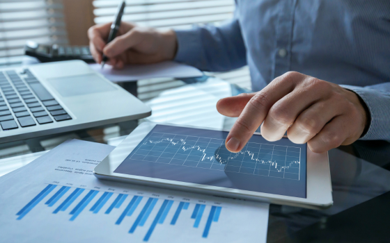 Real-Time Tracking & Analytics